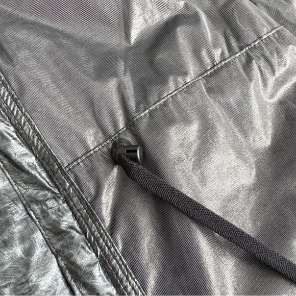 COLUMBIA Omni Wind Hooded Jacket S Metallic Gray Technical Windbreaker‎ Active - Picture 8 of 16
